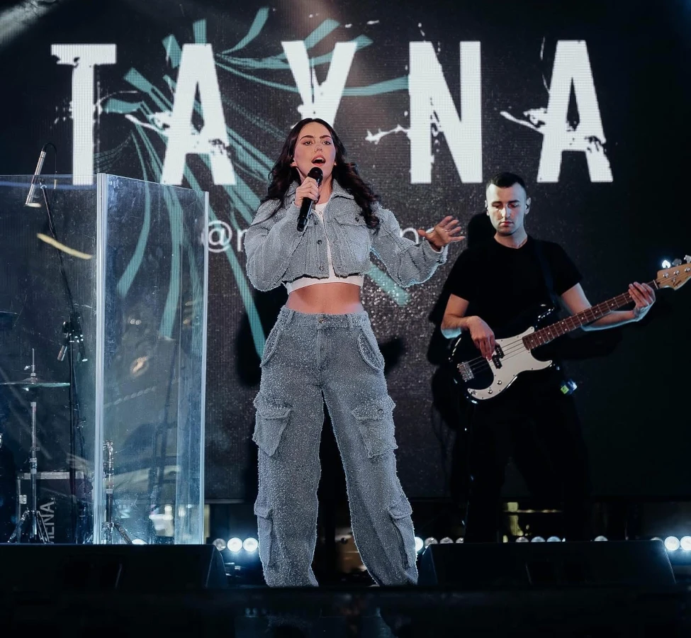 Виступ співачки TAYNA - учениці вокальної школи PROVOCAL у Києві
